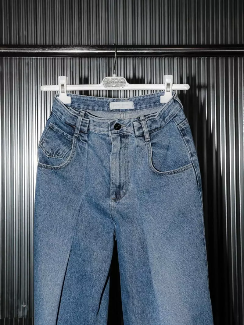 Paper Moon - Korean Women Fashion - #momslook - Layered Tuck Detail Jeans - 2
