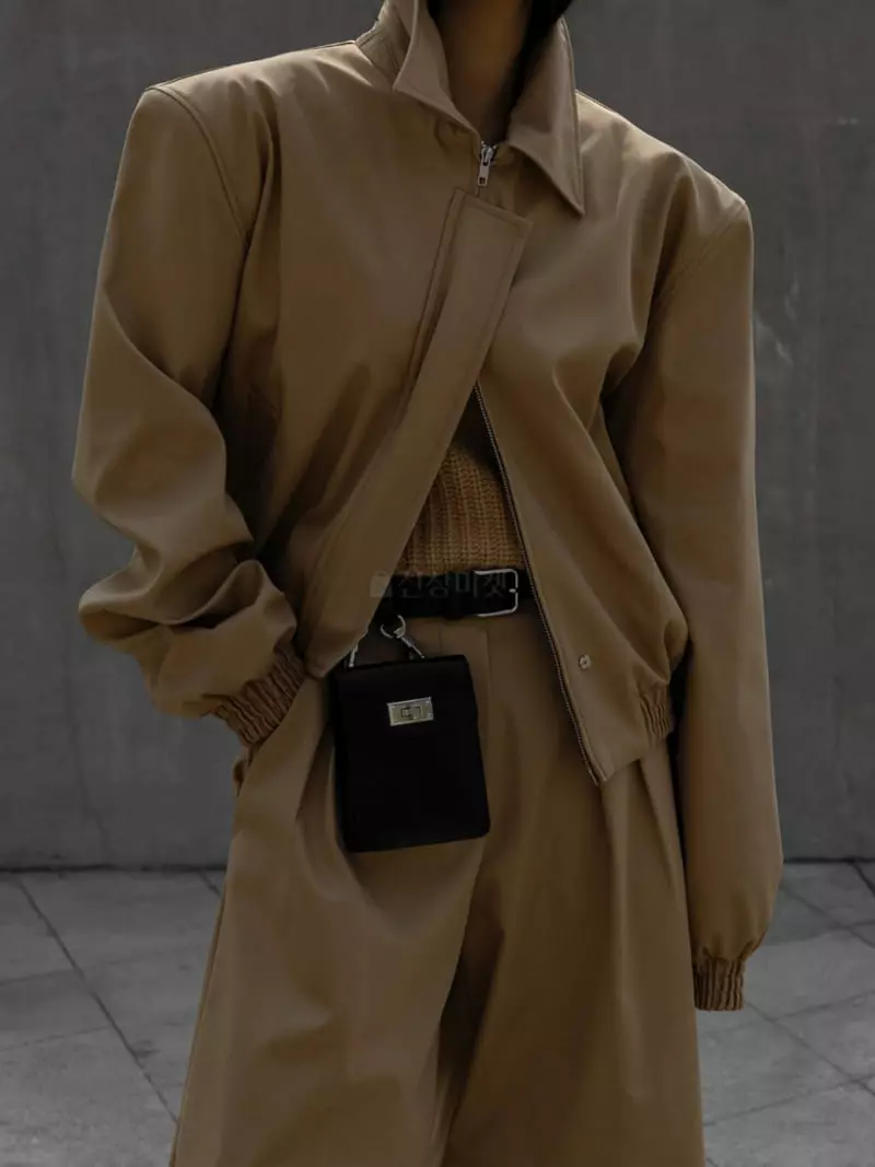 Paper Moon - Korean Women Fashion - #womensfashion - Classic Silky Row Paded Jacket