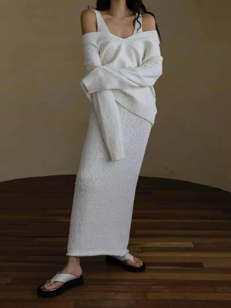 Paper Moon - Korean Women Fashion - #womensfashion - Over Size V Knit Top - 7