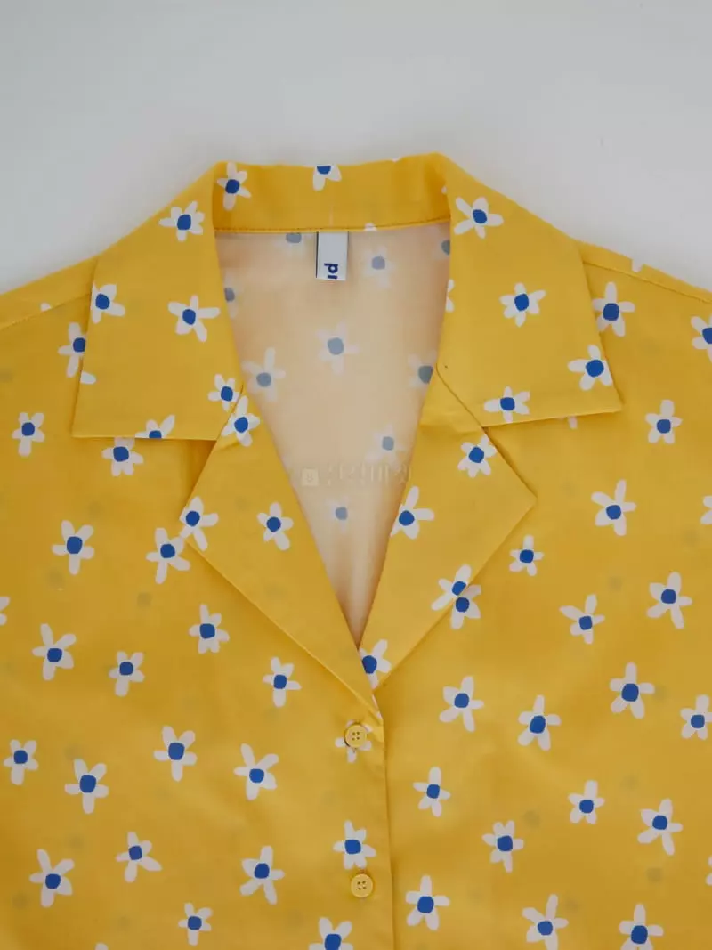 Pic - Korean Women Fashion - #romanticstyle - Flower Open Collar Tee - 4