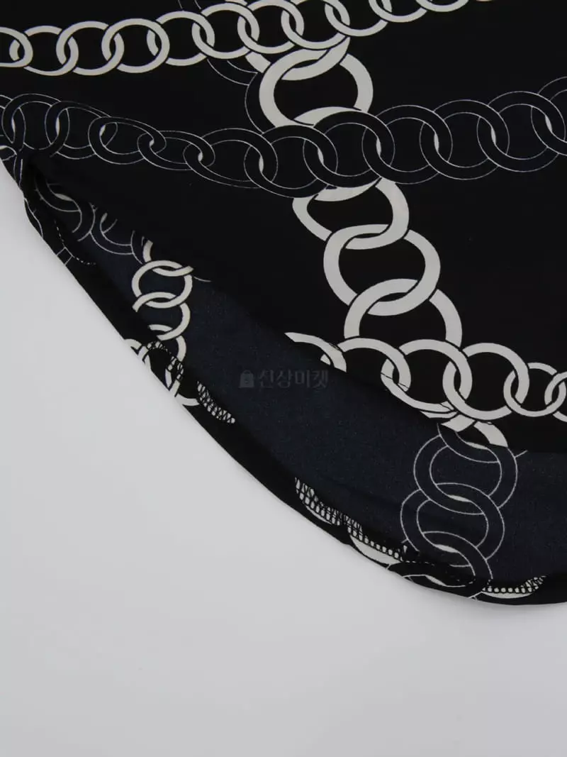 Pic - Korean Women Fashion - #womensfashion - Chain Open Collar Shirt - 5