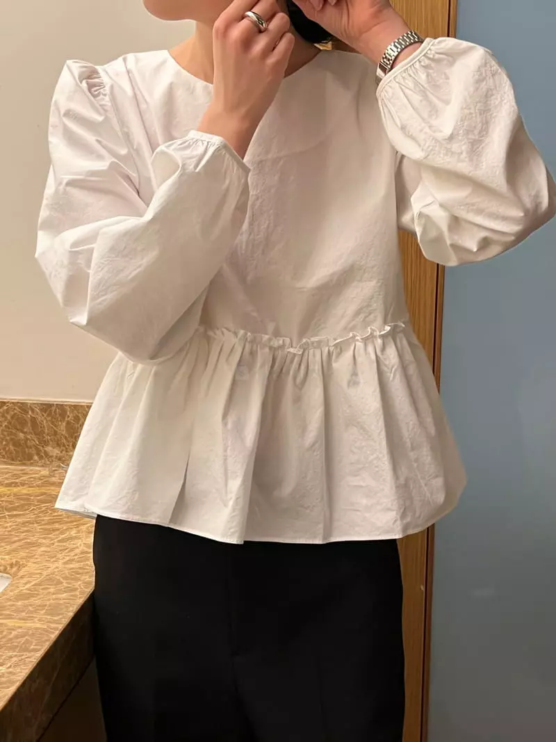 Plat - Korean Women Fashion - #momslook - Frill Puff Blouse - 2