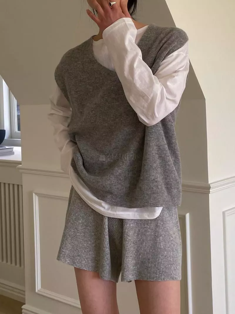 Plat - Korean Women Fashion - #momslook - Cashmere Vest - 3