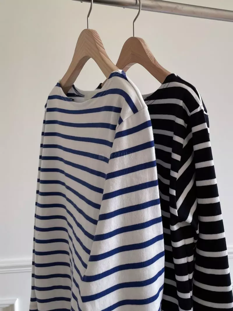 Plat - Korean Women Fashion - #momslook - Saint Stripes Tee - 5