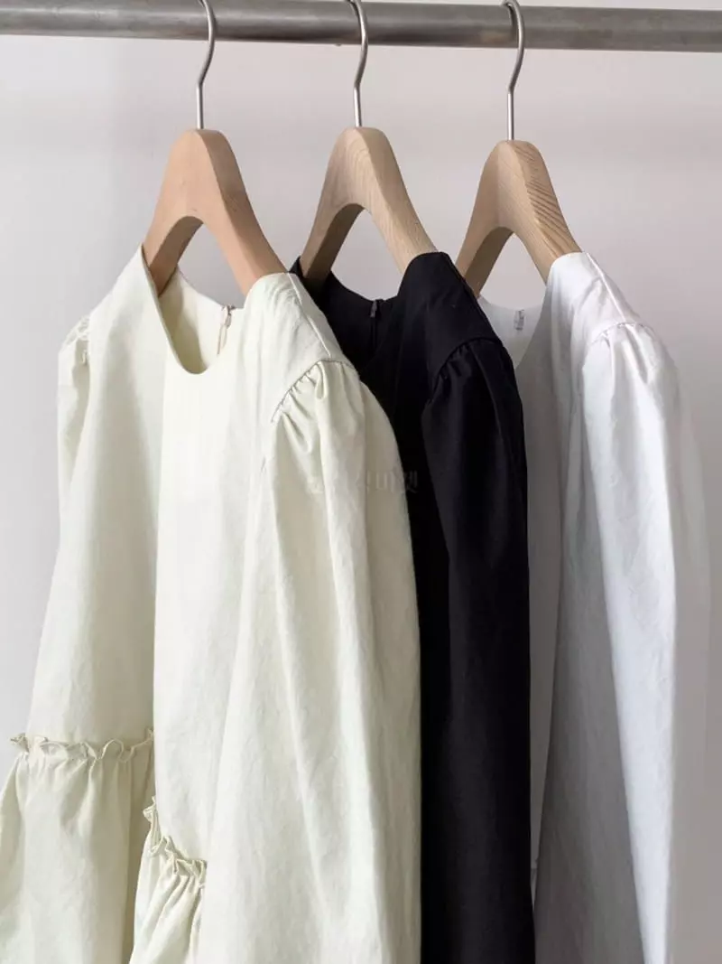 Plat - Korean Women Fashion - #womensfashion - Frill Puff Blouse - 5