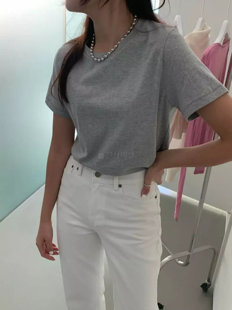 Poster - Korean Women Fashion - #romanticstyle - Basic Tee - 9