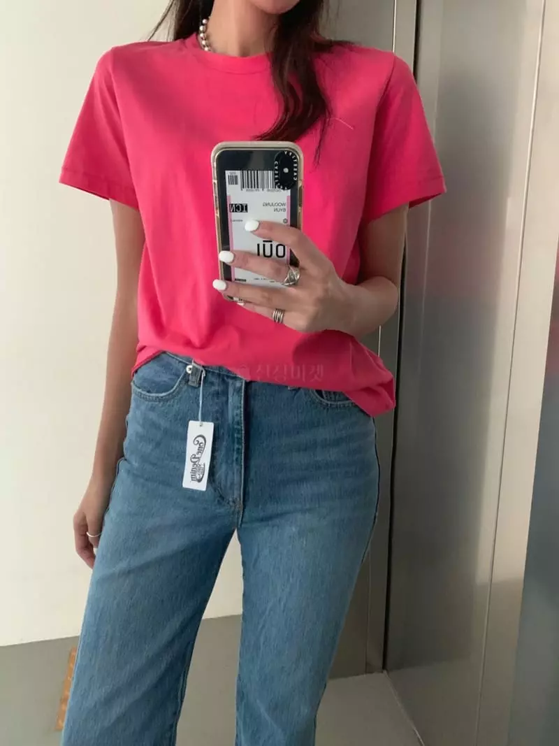 Poster - Korean Women Fashion - #thelittlethings - Basic Tee - 12