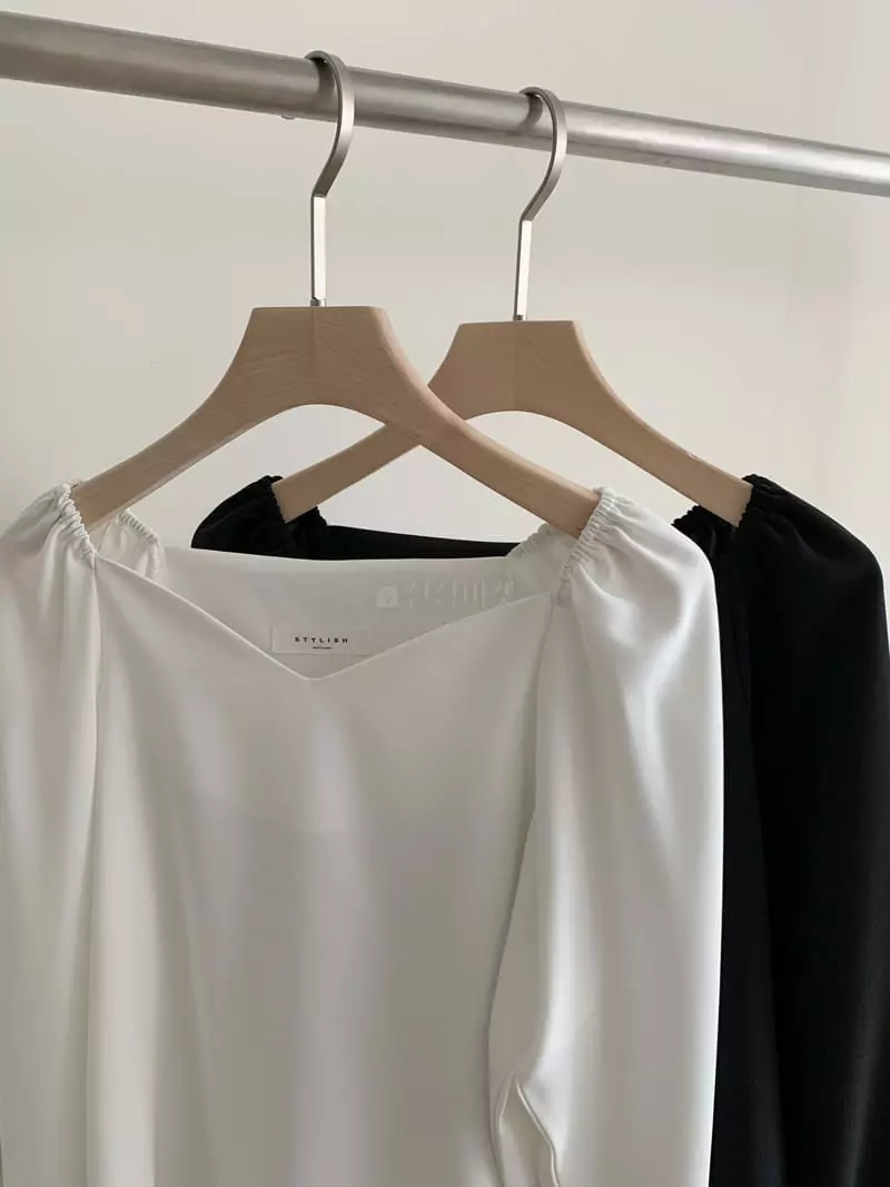Reve - Korean Women Fashion - #momslook - Aden Heart Neck Blouse - 5