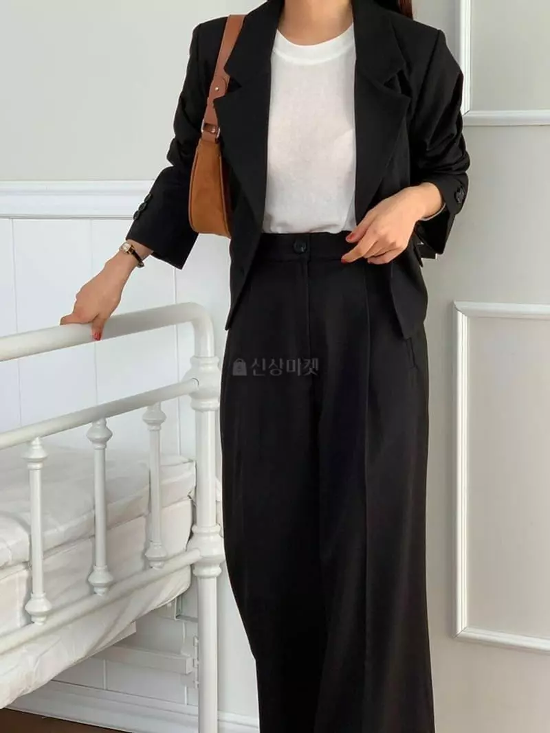 Reve - Korean Women Fashion - #restrostyle - Tension Short Jacket - 3