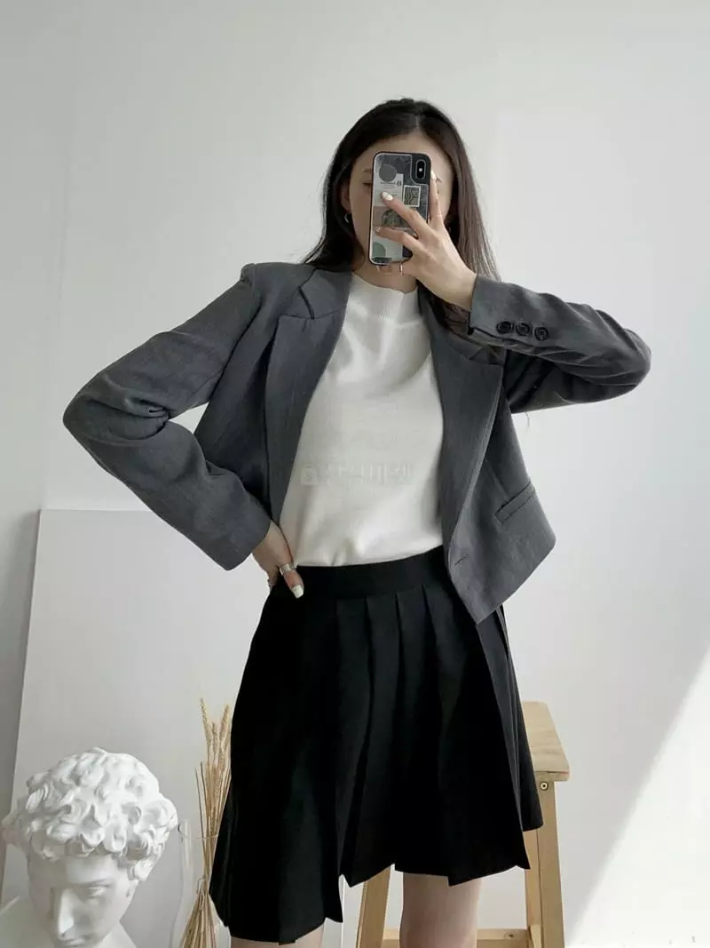 Reve - Korean Women Fashion - #restrostyle - Crop Jacket