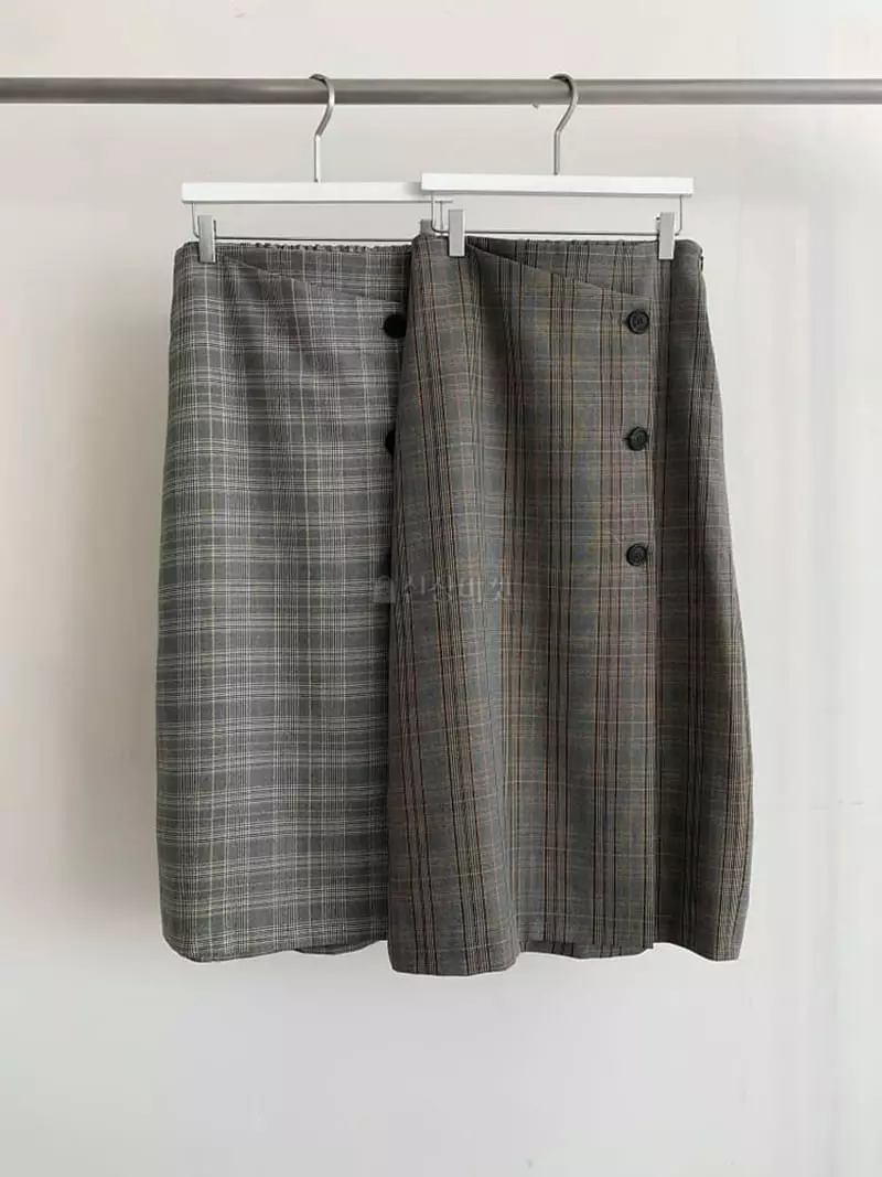 Reve - Korean Women Fashion - #momslook - Unbalance Check Skirt - 4