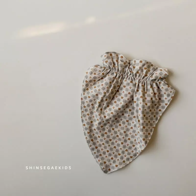 Shinseage Kids - Korean Baby Fashion - #babyboutique - Check Foot Printing Scarf Bib - 6