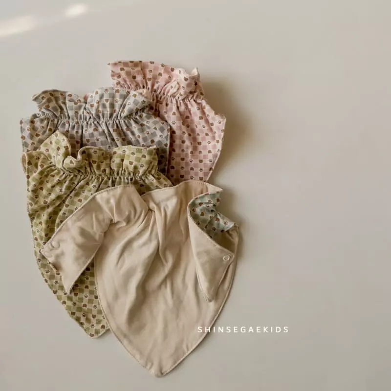 Shinseage Kids - Korean Baby Fashion - #babywear - Check Foot Printing Scarf Bib - 2