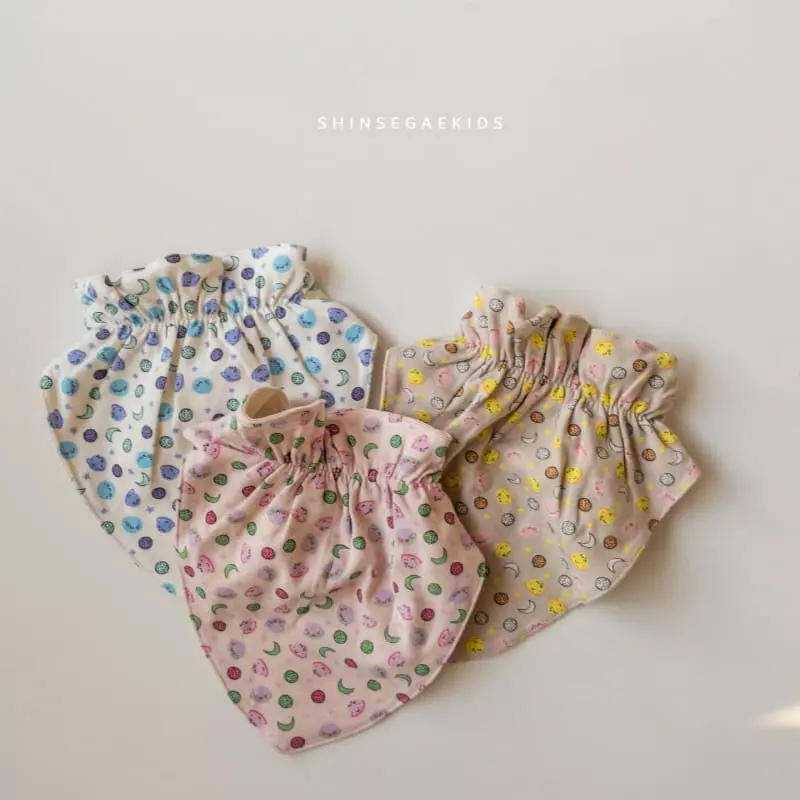 Shinseage Kids - Korean Baby Fashion - #onlinebabyshop - Space Scarf Bib