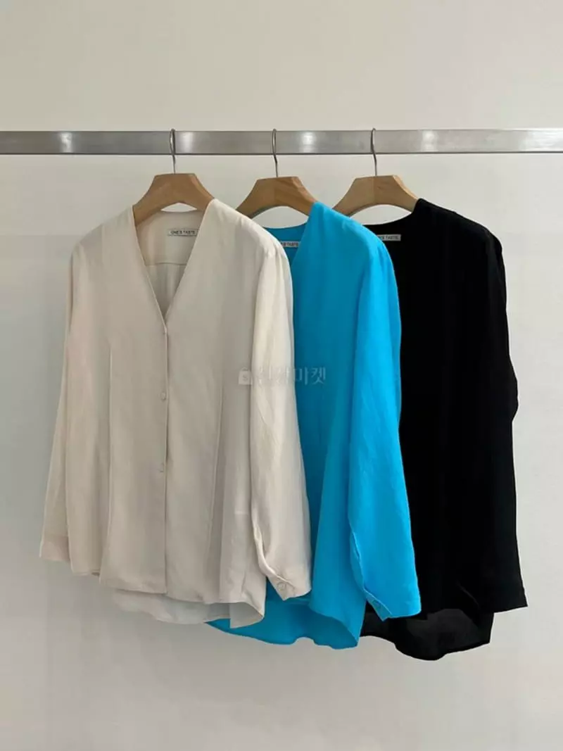 Taste - Korean Women Fashion - #womensfashion - Free V Shirt