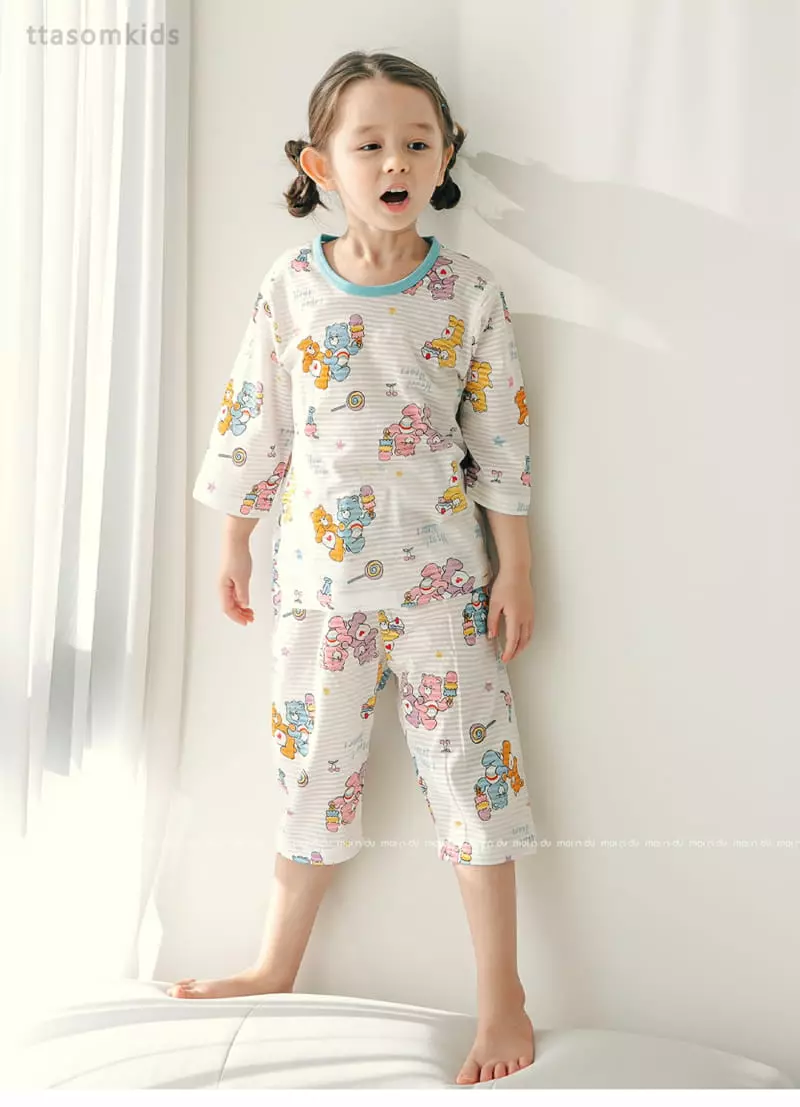 Ttasom - Korean Children Fashion - #childrensboutique - Heart Bear Jacquard Capri Easywear - 2