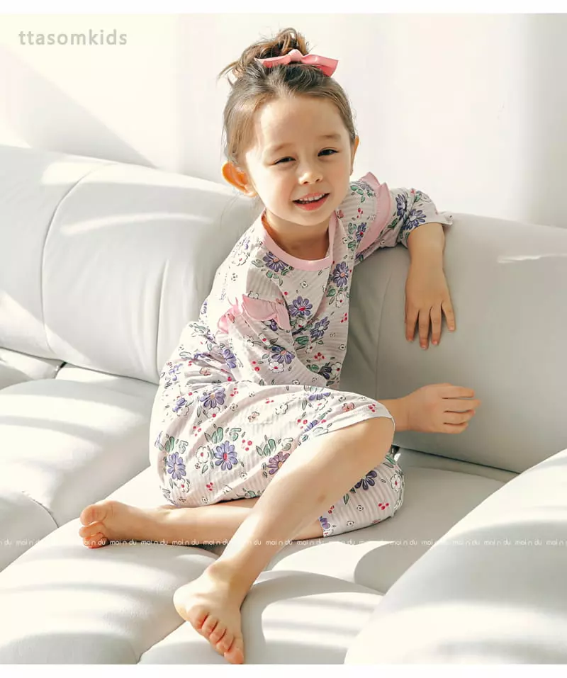 Ttasom - Korean Children Fashion - #designkidswear - Lover Flower Jacquard Capri Easywear - 5