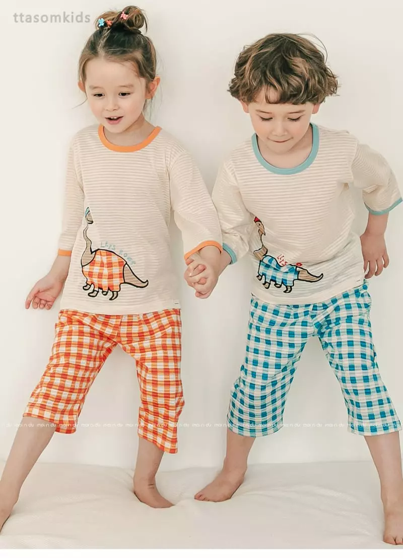 Ttasom - Korean Children Fashion - #littlefashionista - Orange Check Dino Jacquard Capri Easywear - 2