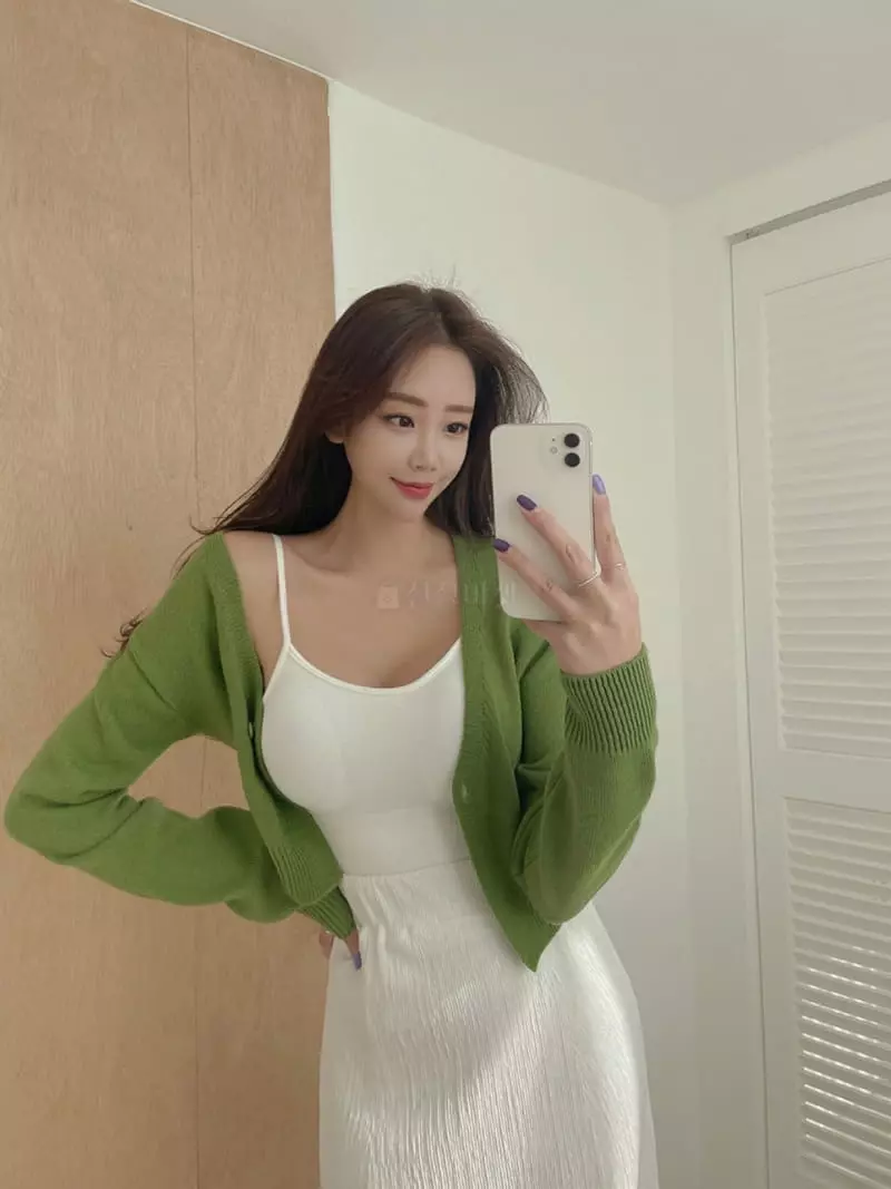 Urbanemood - Korean Women Fashion - #vintagekidsstyle - Rib Cap Sleeveless - 3