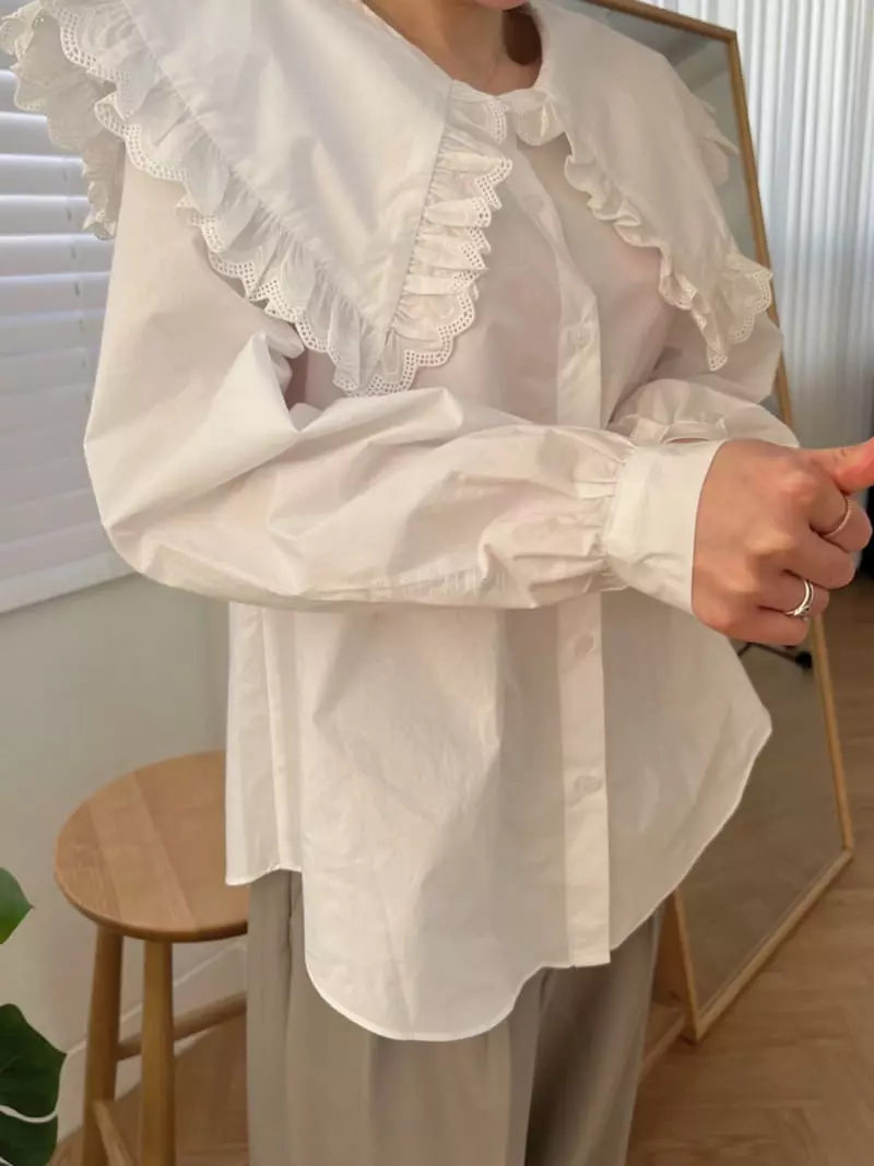 Very - Korean Women Fashion - #thelittlethings - Lace Collar Blouse