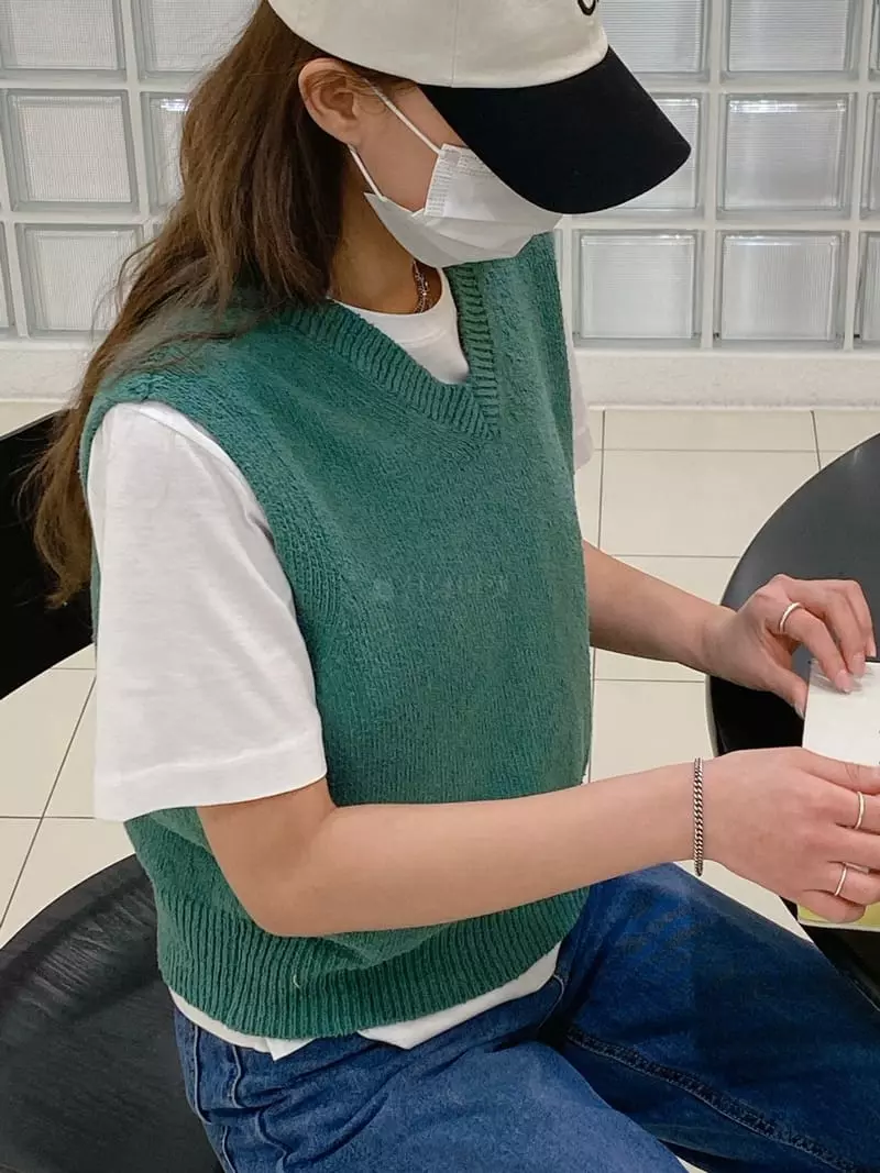 Very - Korean Women Fashion - #womensfashion - Lumi Vest - 3