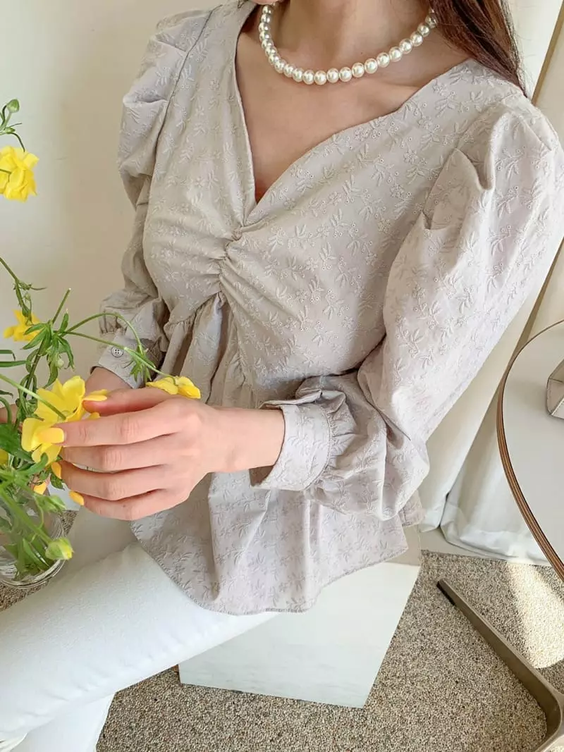 Vincent - Korean Women Fashion - #restrostyle - Flower Blouse - 3