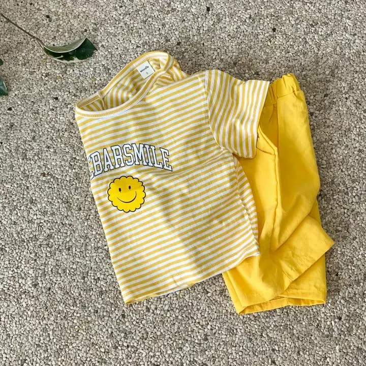 Woodie - Korean Children Fashion - #Kfashion4kids - Smile Top Bottom Set