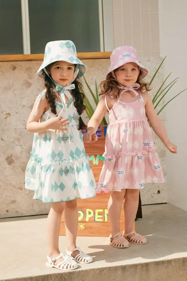 Aeeeday - Korean Children Fashion - #kidzfashiontrend - Argyle Sleeveless One-piece - 4