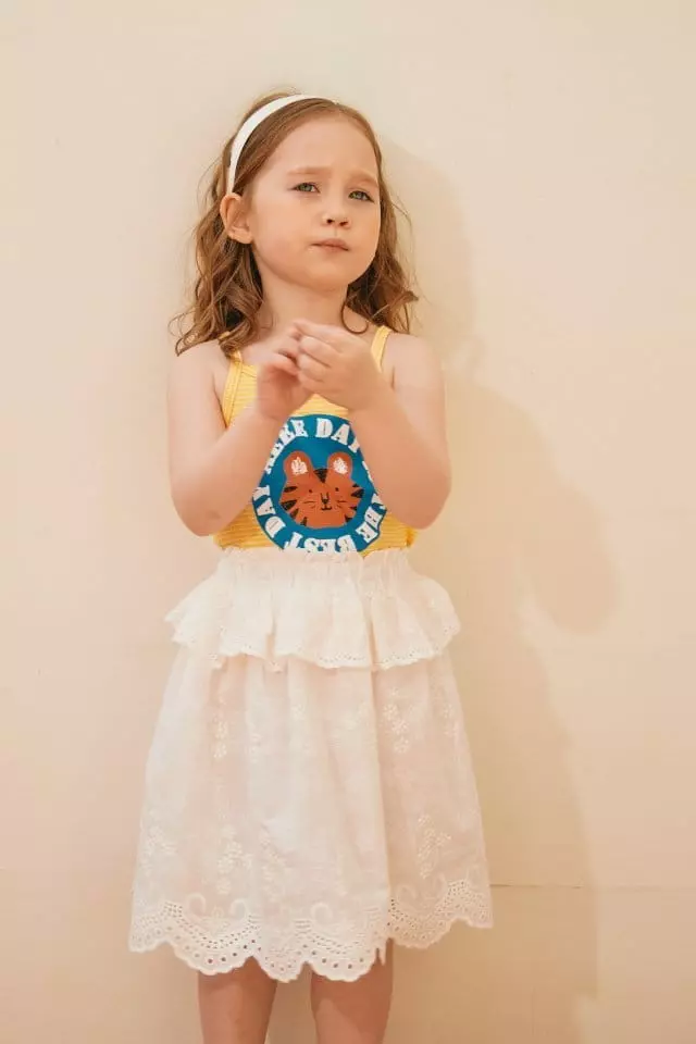 Aeeeday - Korean Children Fashion - #childofig - Embroidery Lace Skirt - 2
