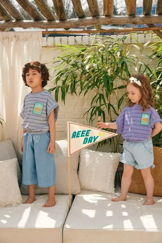 Aeeeday - Korean Children Fashion - #designkidswear - Kitty Stripes Tee - 4
