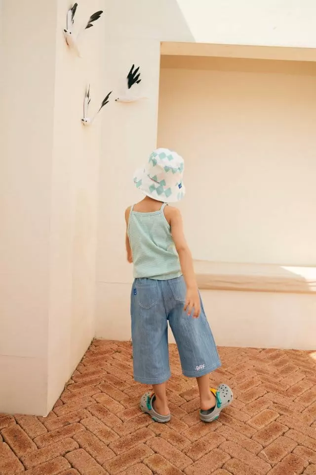 Aeeeday - Korean Children Fashion - #fashionkids - Lettering Capri Jeans