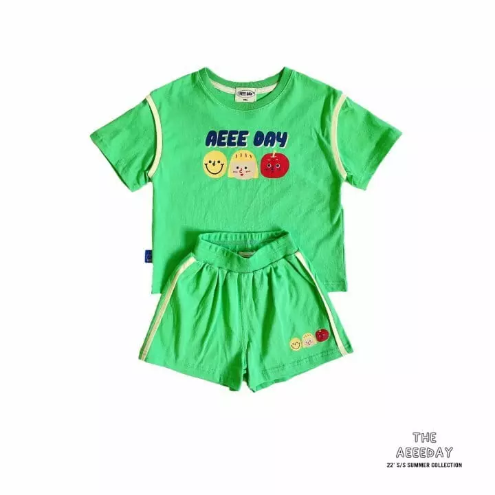 Aeeeday - Korean Children Fashion - #kidsstore - Friends Short Sleeves Top Bottom Set - 8