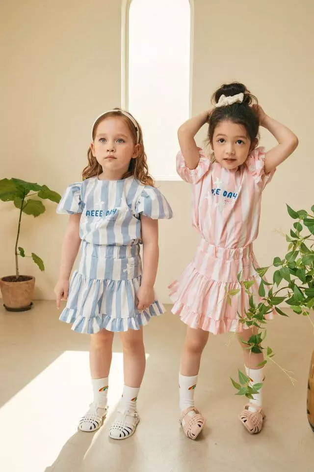 Aeeeday - Korean Children Fashion - #kidsstore - Bud Stripes Two Piece - 5