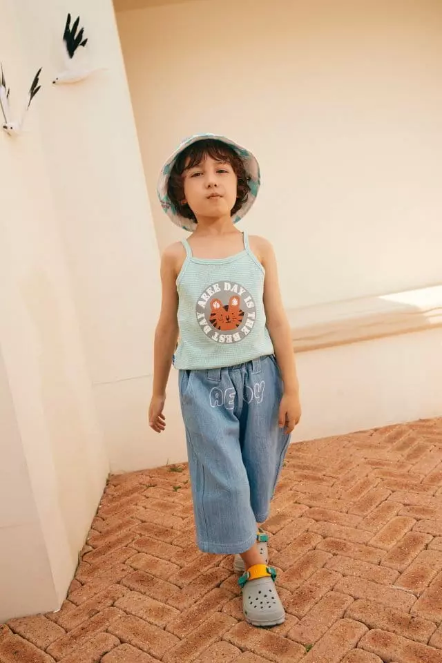 Aeeeday - Korean Children Fashion - #kidsstore - Lettering Capri Jeans - 3