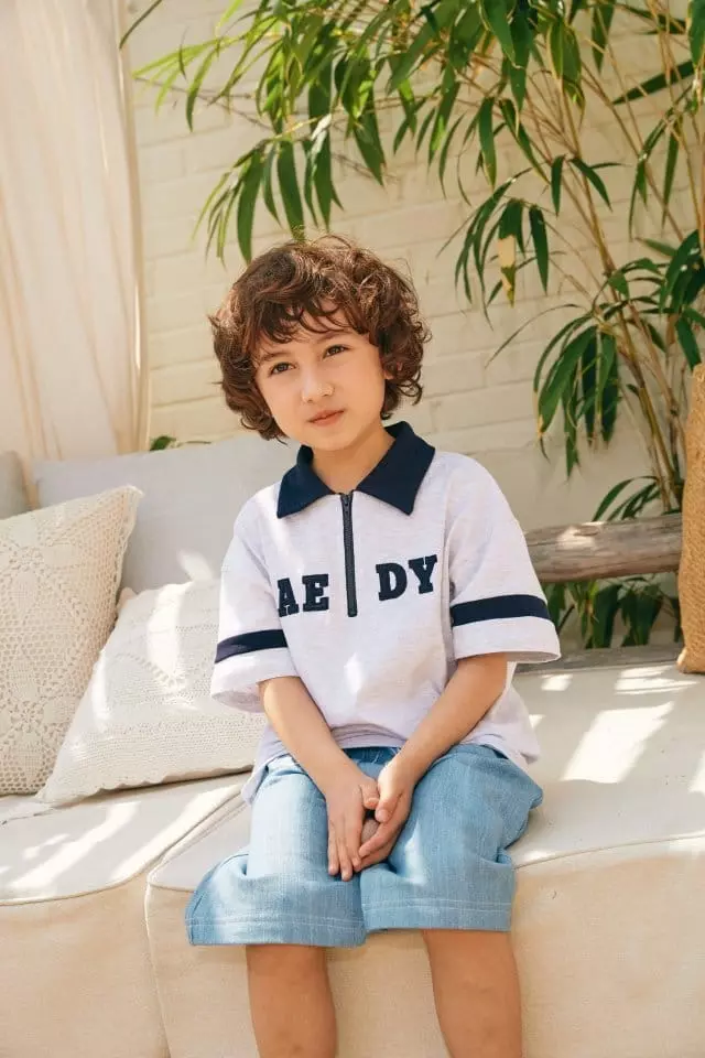 Aeeeday - Korean Children Fashion - #littlefashionista - Applique Zipper Collar Tee - 3