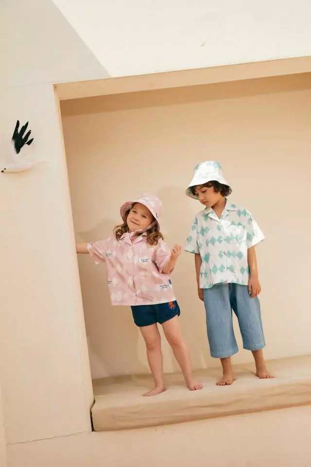 Aeeeday - Korean Children Fashion - #littlefashionista - Argyle Y Collar Shirt - 2