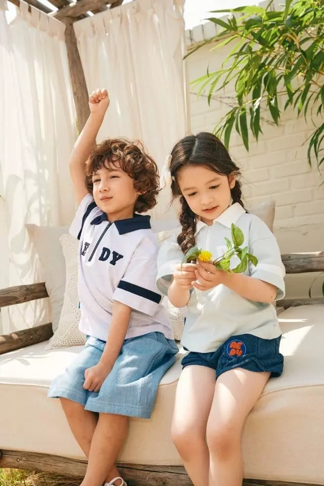 Aeeeday - Korean Children Fashion - #littlefashionista - Applique Zipper Collar Tee - 4
