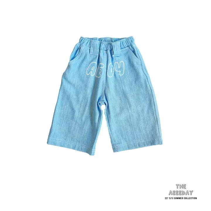 Aeeeday - Korean Children Fashion - #magicofchildhood - Lettering Capri Jeans - 7
