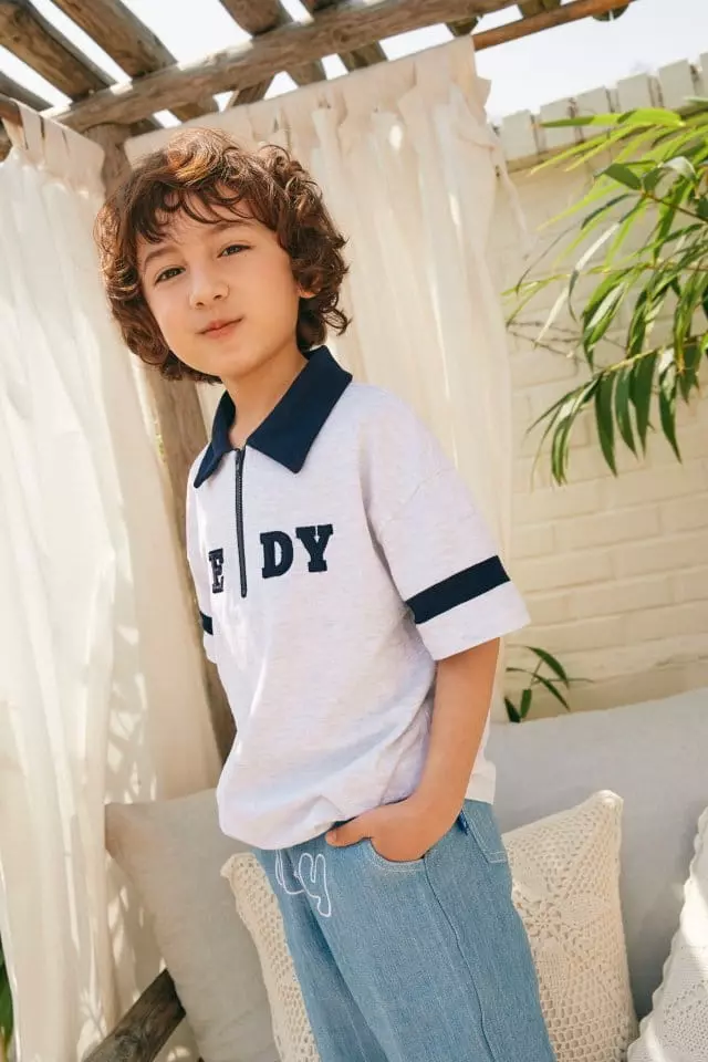 Aeeeday - Korean Children Fashion - #prettylittlegirls - Applique Zipper Collar Tee - 6