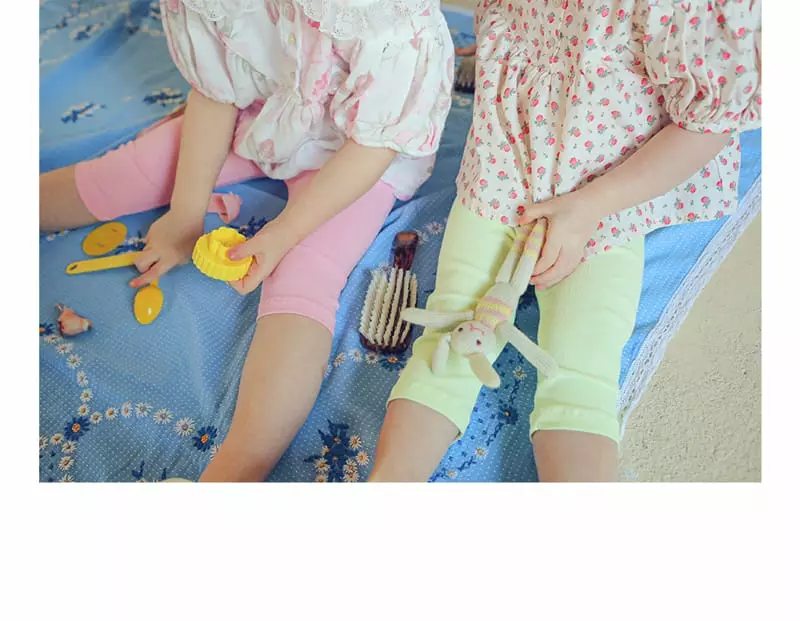 Amber - Korean Children Fashion - #prettylittlegirls - Macaroon Leggings