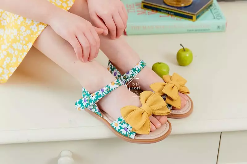 Babyzzam - Korean Children Fashion - #Kfashion4kids - Flower Ribbon Sandals - 7