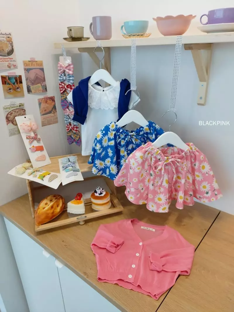 Black Pink - Korean Children Fashion - #Kfashion4kids - Lace Frill Short Sleeves Blouse - 2
