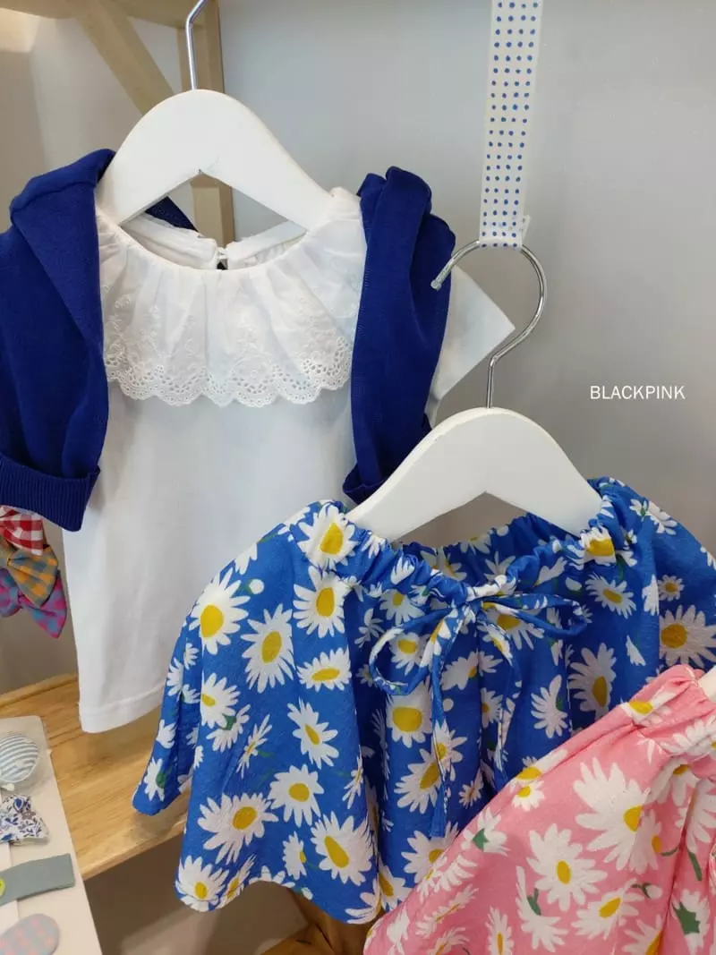 Black Pink - Korean Children Fashion - #littlefashionista - Lace Frill Short Sleeves Blouse - 4
