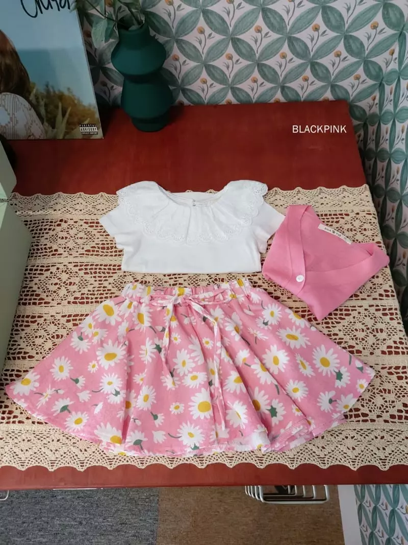 Black Pink - Korean Children Fashion - #minifashionista - Lace Frill Short Sleeves Blouse - 5