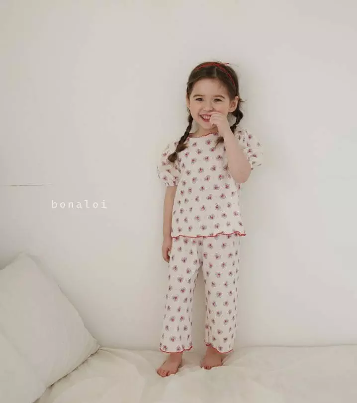 Bonaloi - Korean Children Fashion - #designkidswear - Heart Flower Top Bottom Set