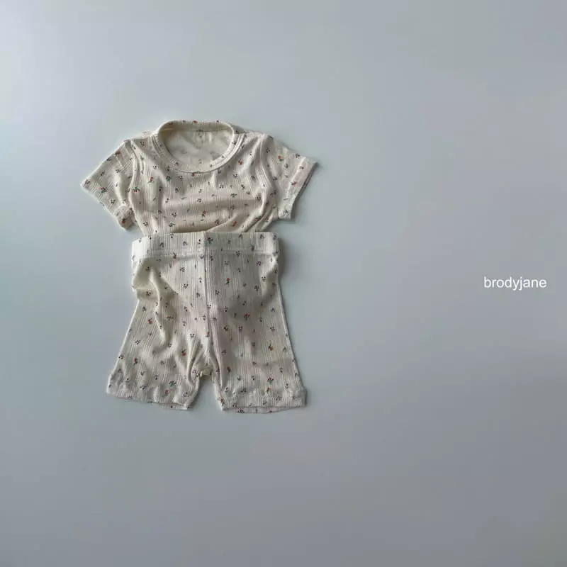 Brody Jane - Korean Children Fashion - #kidsshorts - Flower Eyelet Knit Short Sleeves Easywear