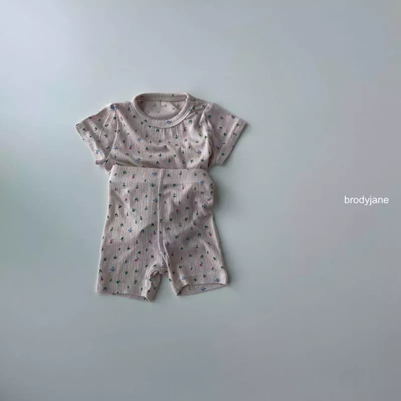 Brody Jane - Korean Children Fashion - #kidsstore - Flower Eyelet Knit Short Sleeves Easywear - 2