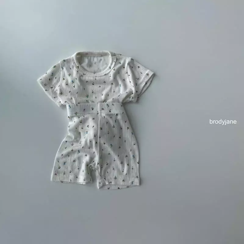 Brody Jane - Korean Children Fashion - #kidzfashiontrend - Flower Eyelet Knit Short Sleeves Easywear - 3