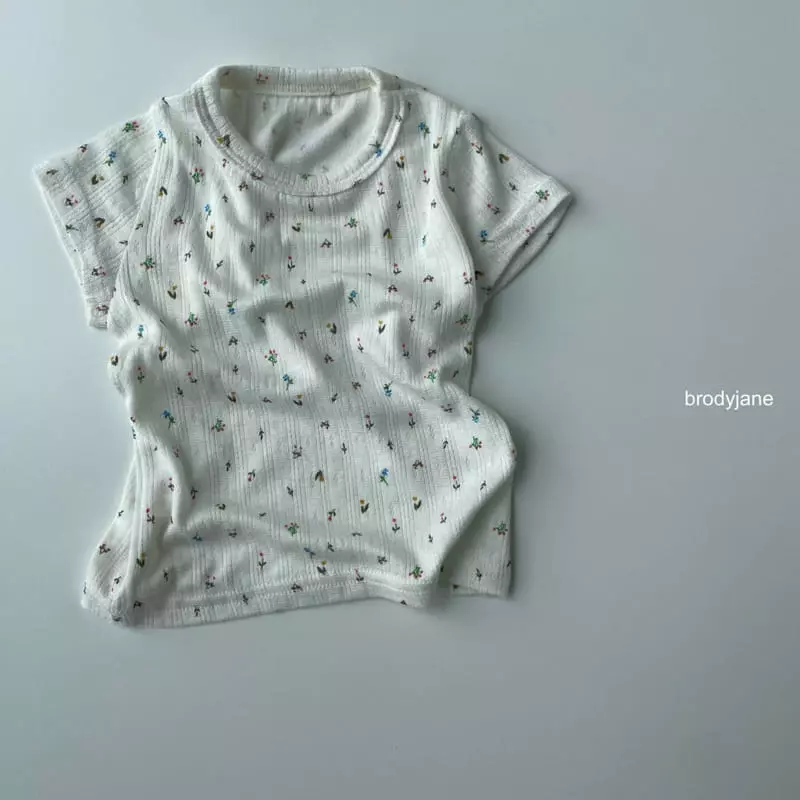 Brody Jane - Korean Children Fashion - #littlefashionista - Flower Eyelet Knit Short Sleeves Easywear - 5