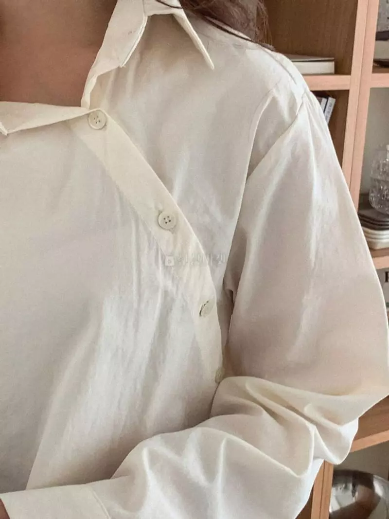 Chemi - Korean Women Fashion - #pursuepretty - Bio Center Button Shirt - 3